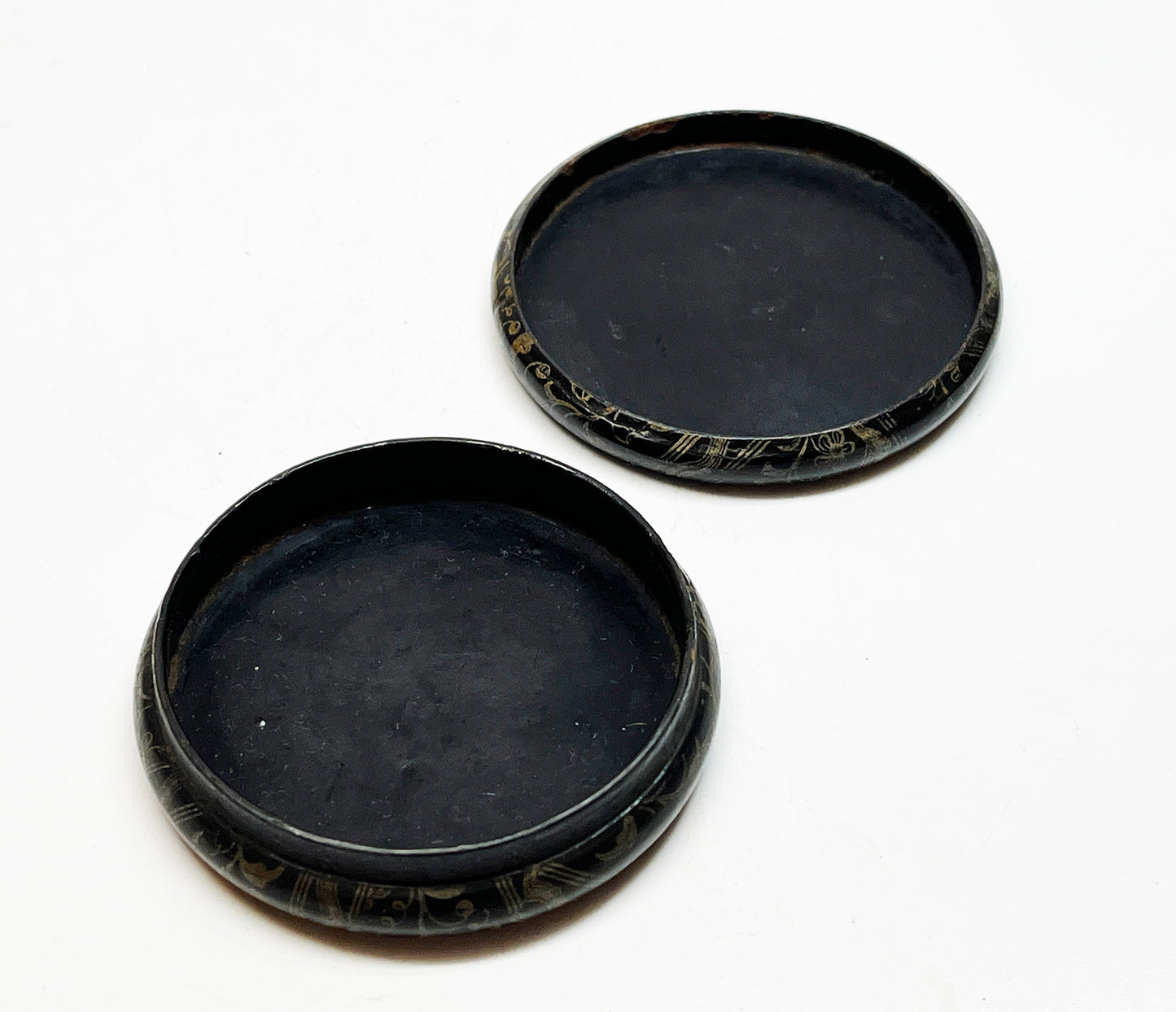Handpainted Victorian Paper Mache Snuff Box