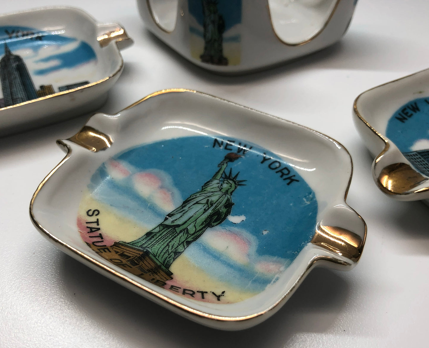 1950s New York City Souvenir Nesting Ashtray Set