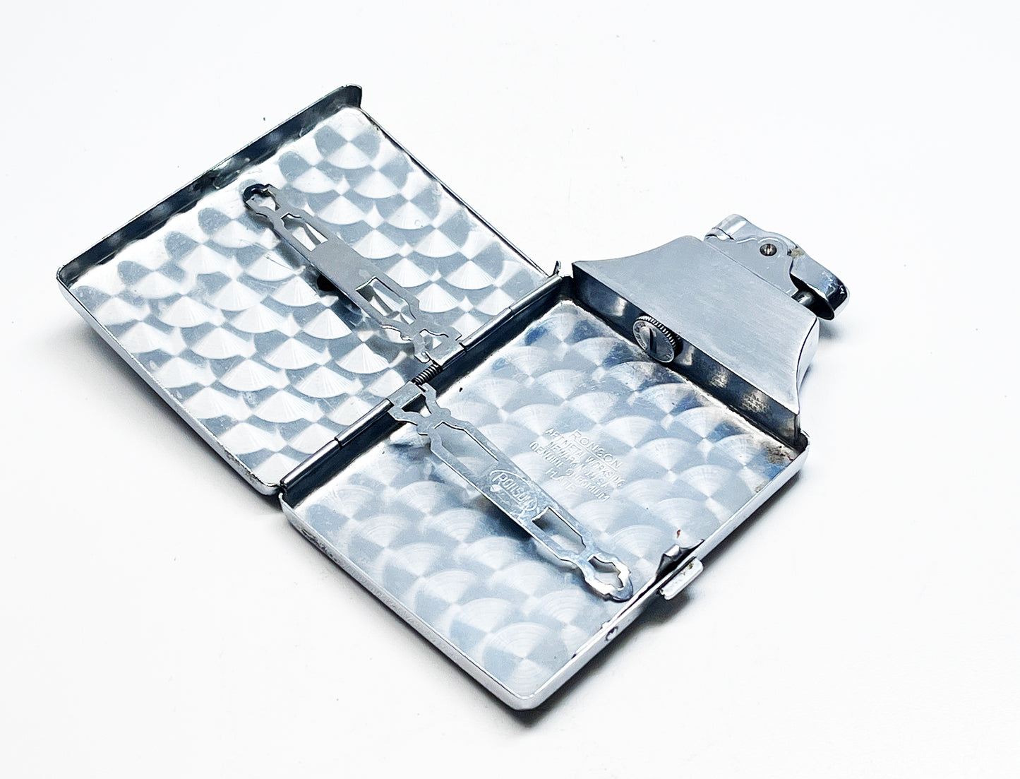 Working Diamond Embossed Ronson Supercase 1930s Lighter & Case Combination