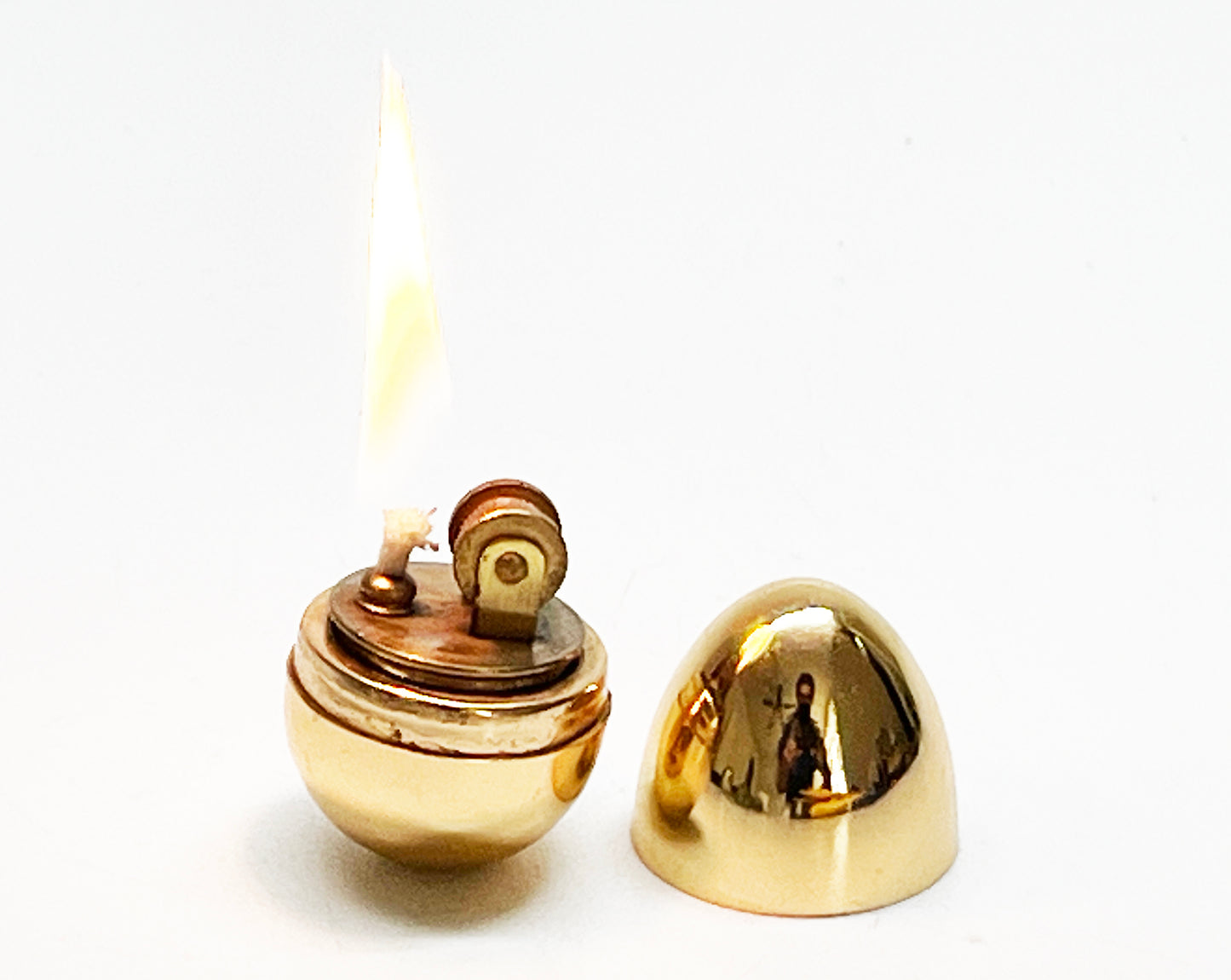 Working 1950s Golden Egg Mini Japanese Lighter