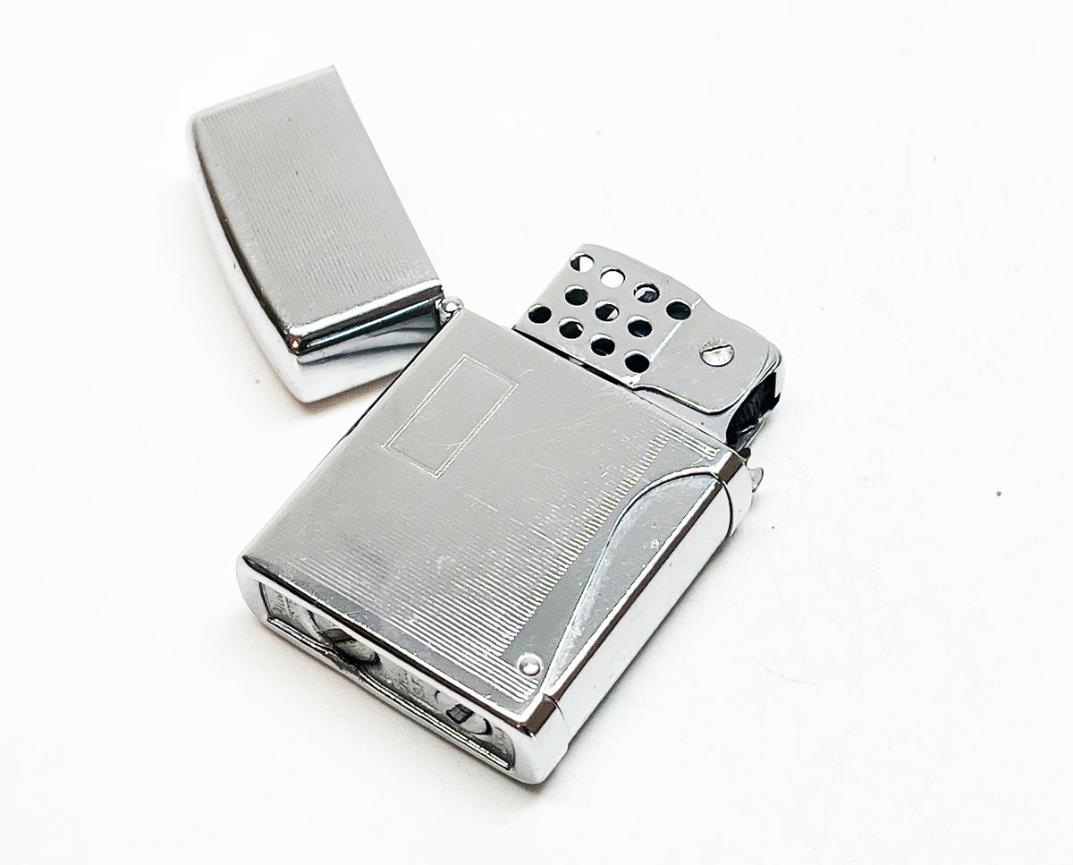 1950s Hilton Storm Master Squeeze Style Flip Top Automatic Lighter