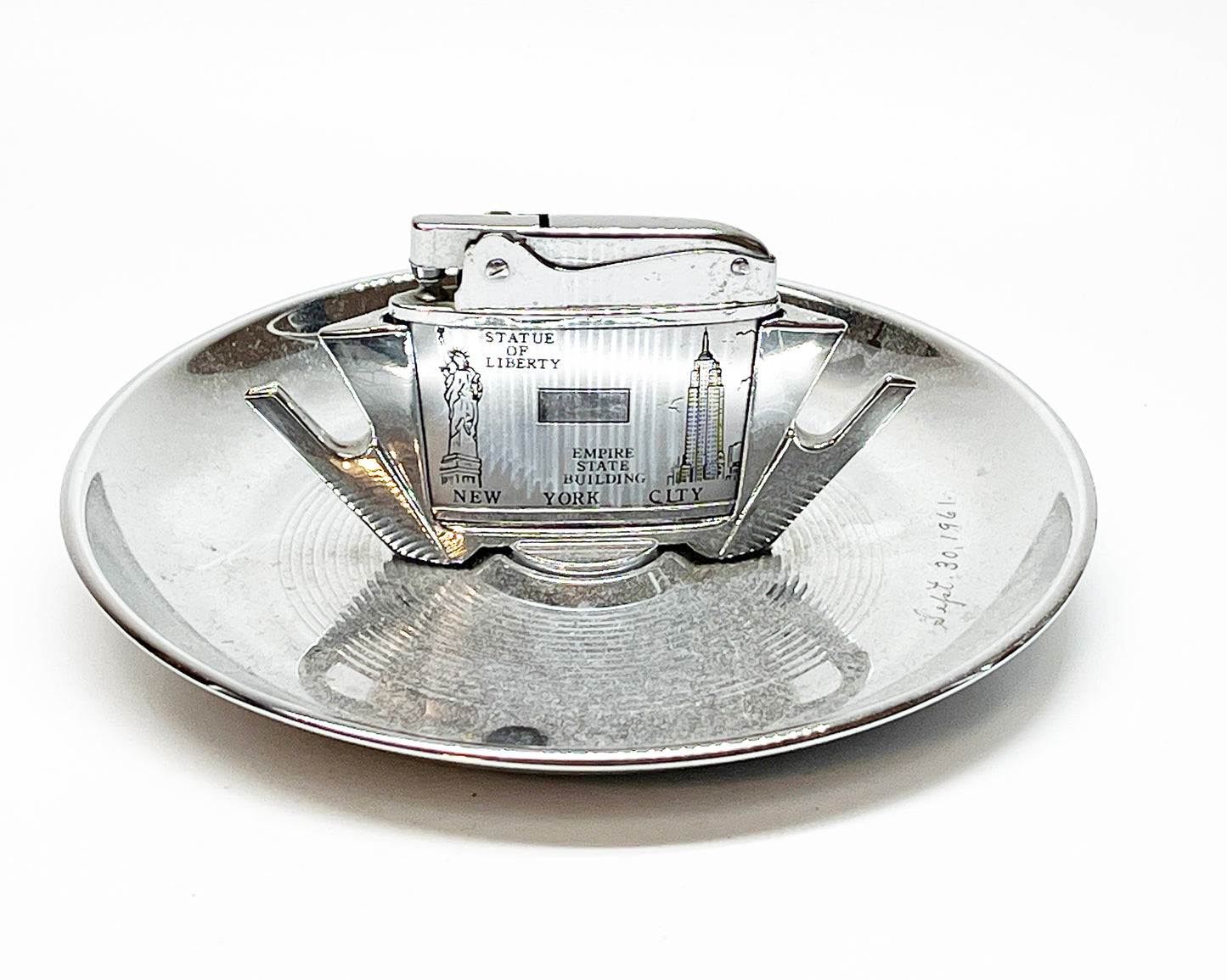 1960s Pincherette New York City Ashtray / Lighter Combination
