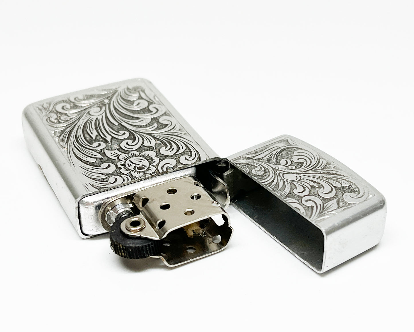 Working 1950s Floral Design Aluminum Park Slim Flip Top Lighter