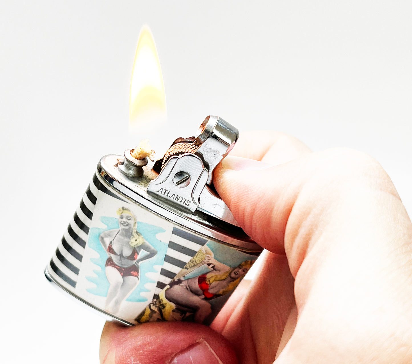 Working 1950s Pinup Girl Japanese Lighter