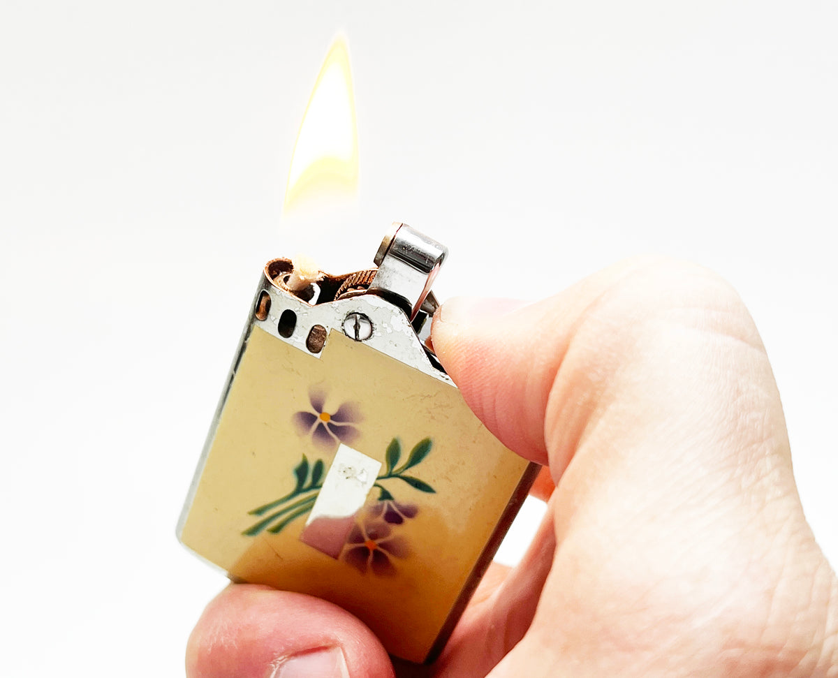 1950s Semi-Automatic Working Vintage Japanese Floral Motif Lighter