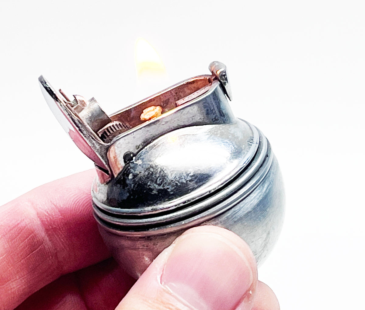 1936 Diecasters of NY Ball-Shaped Semi-Automatic Table Lighter