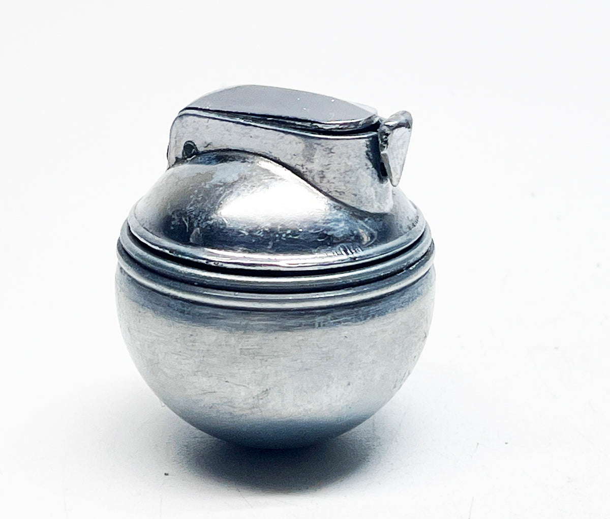 1936 Diecasters of NY Ball-Shaped Semi-Automatic Table Lighter