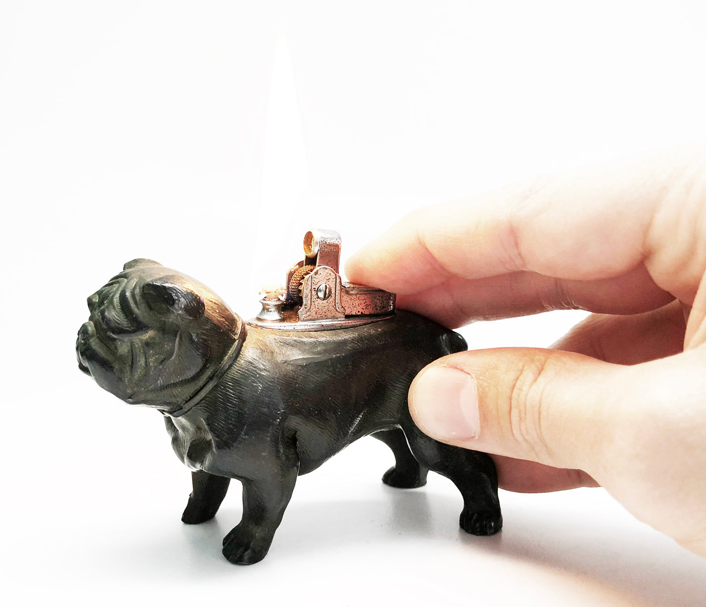 1950s Metal Bulldog Table Lighter