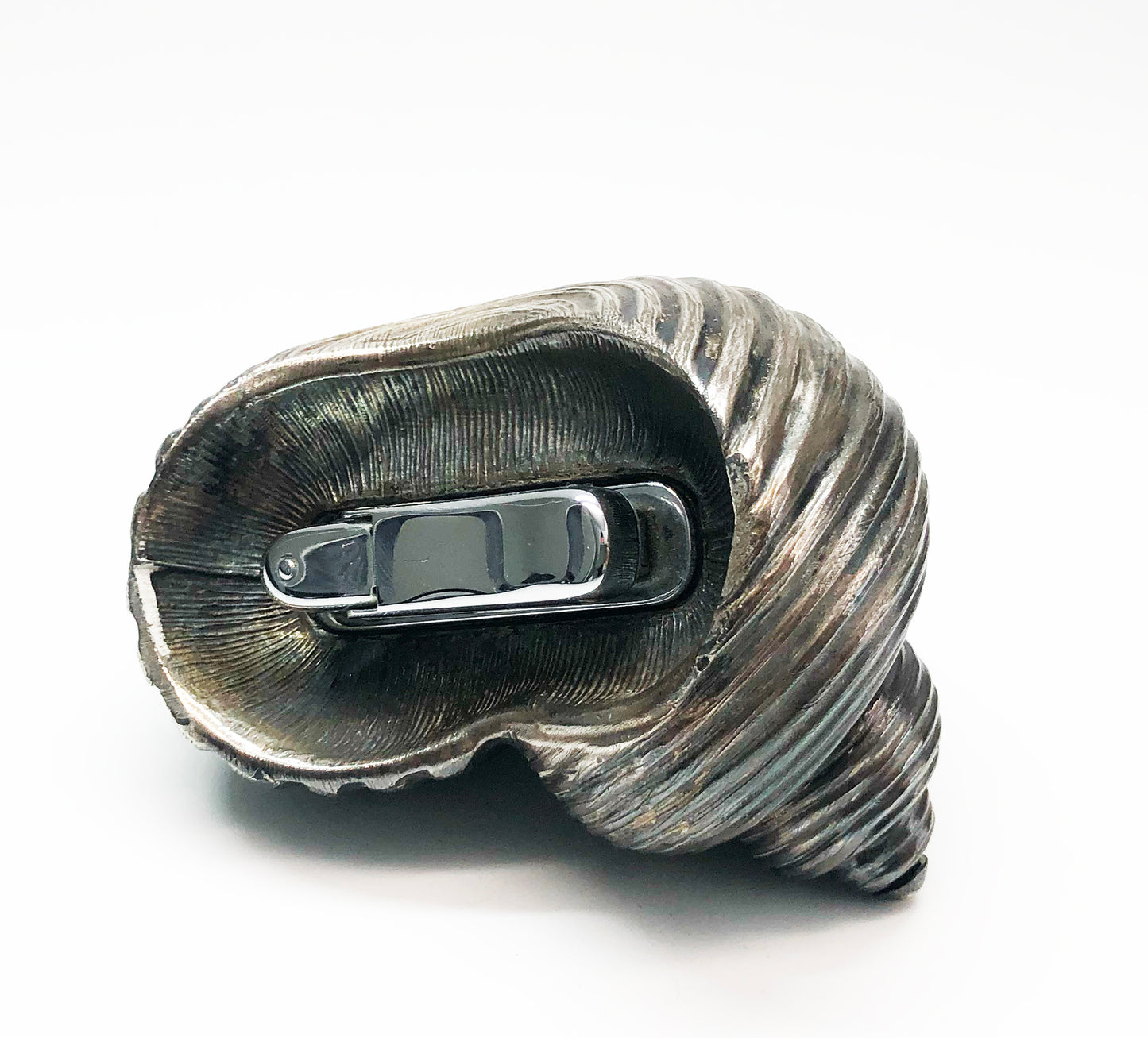 1950s Colibri Shell Shaped Table Lighter
