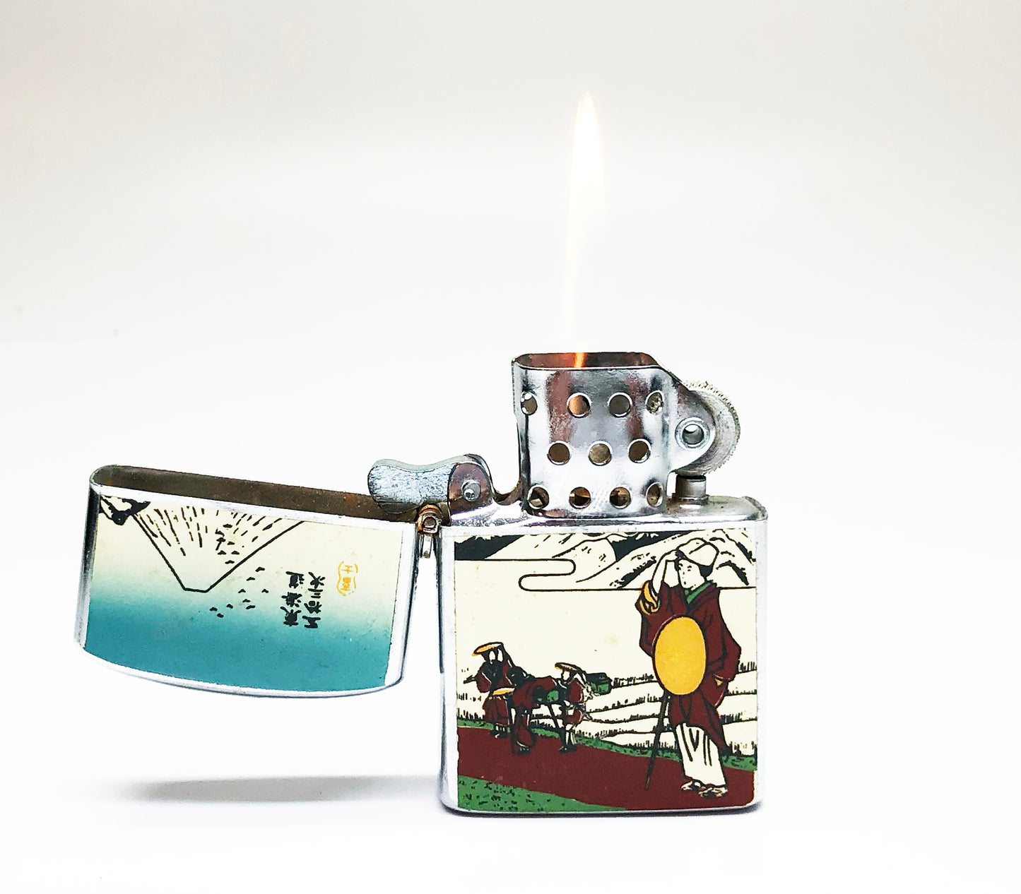 Mt Fuji Japanese 1950s Flip Top Lighter