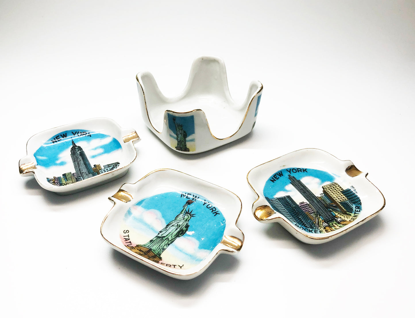 1950s New York City Souvenir Nesting Ashtray Set