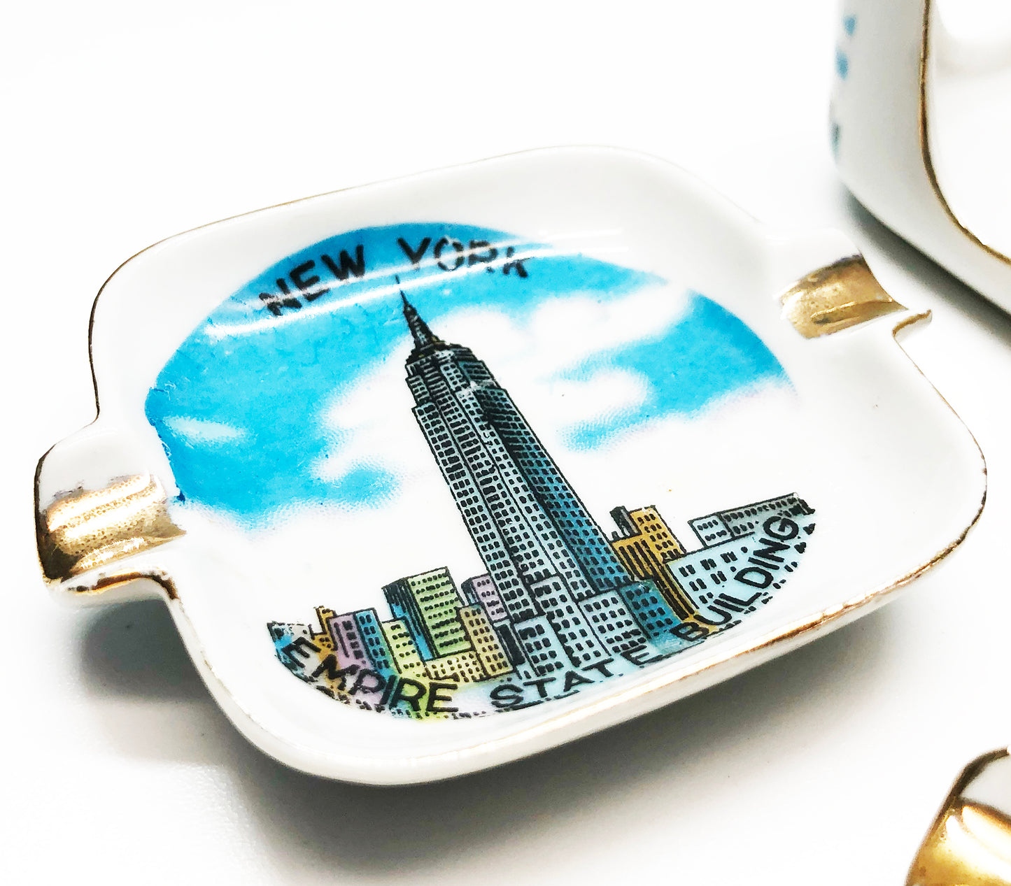1950s New York City Souvenir Nesting Ashtray Set