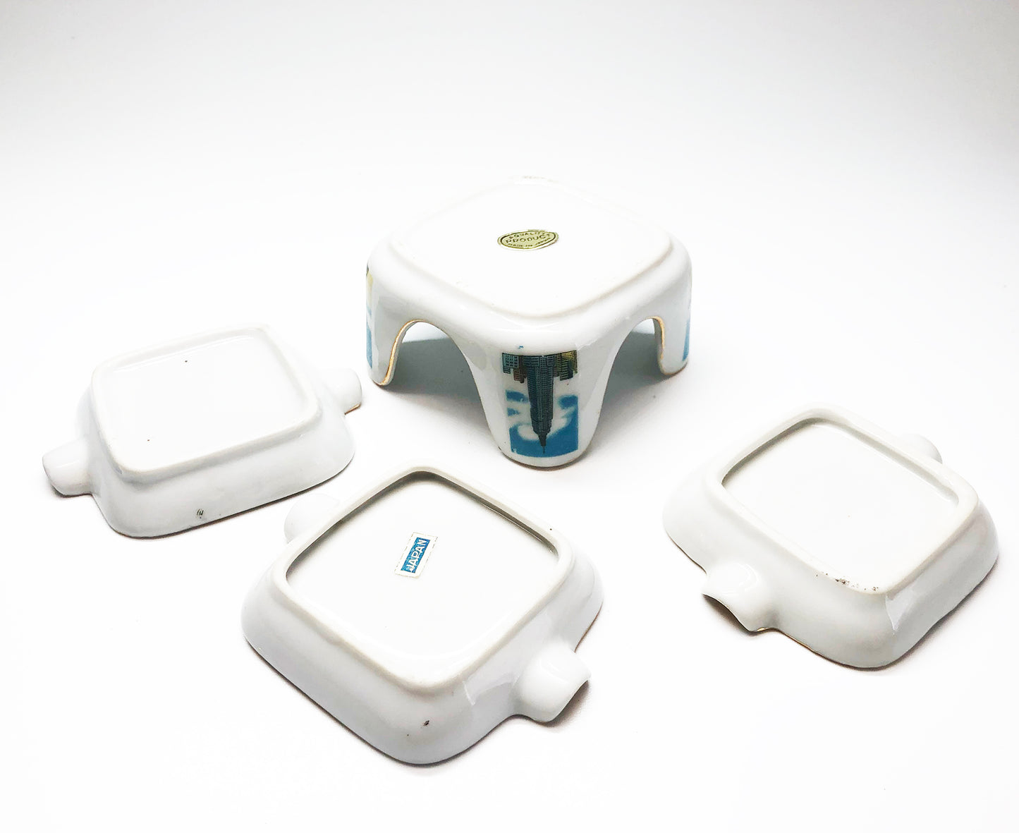 1950s New York City Souvenir Nesting Ashtray Set
